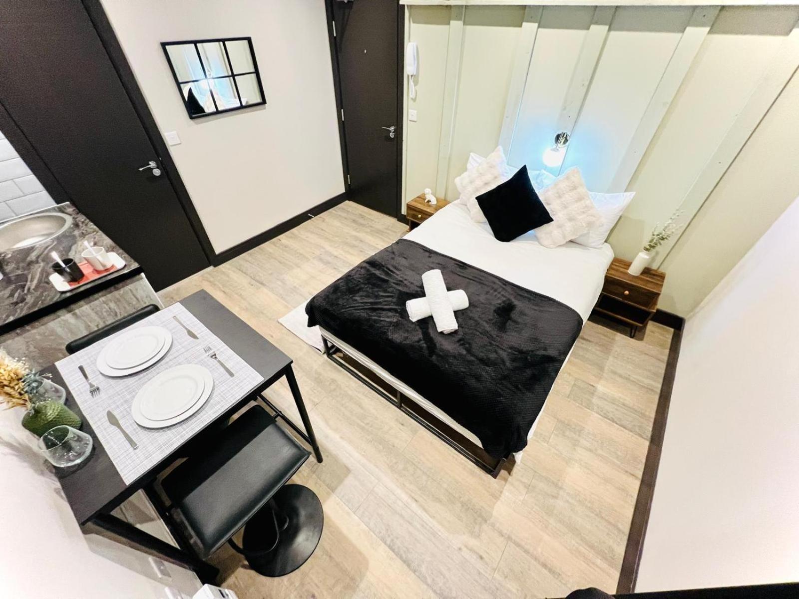 London 72 City Center Studio Top Location I Экстерьер фото