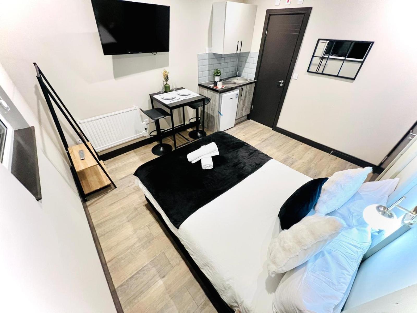 London 72 City Center Studio Top Location I Экстерьер фото